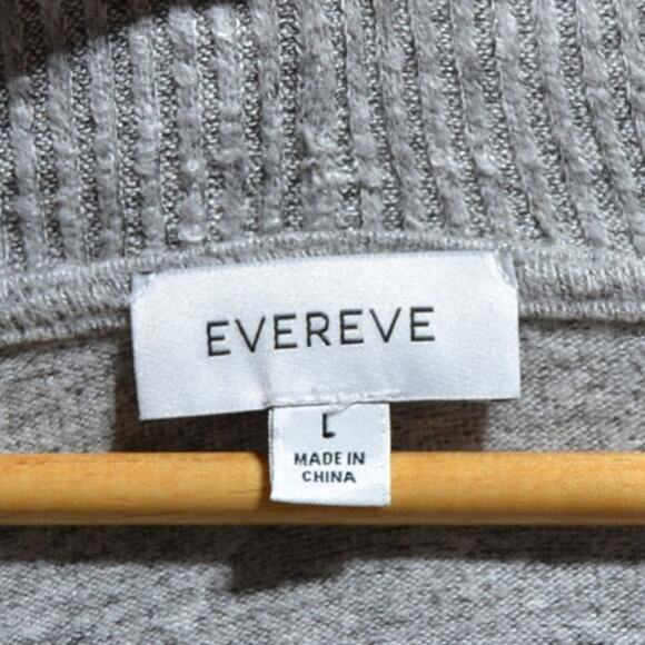Evereve Gray Maci V Neck Sweater Size Large - Picture 4 of 9